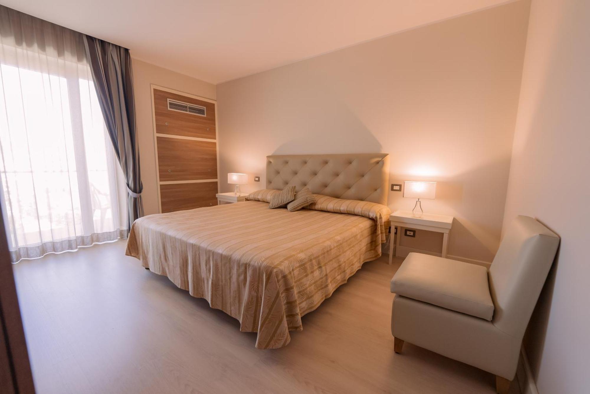 Hotel Mirasole International Gaeta Esterno foto