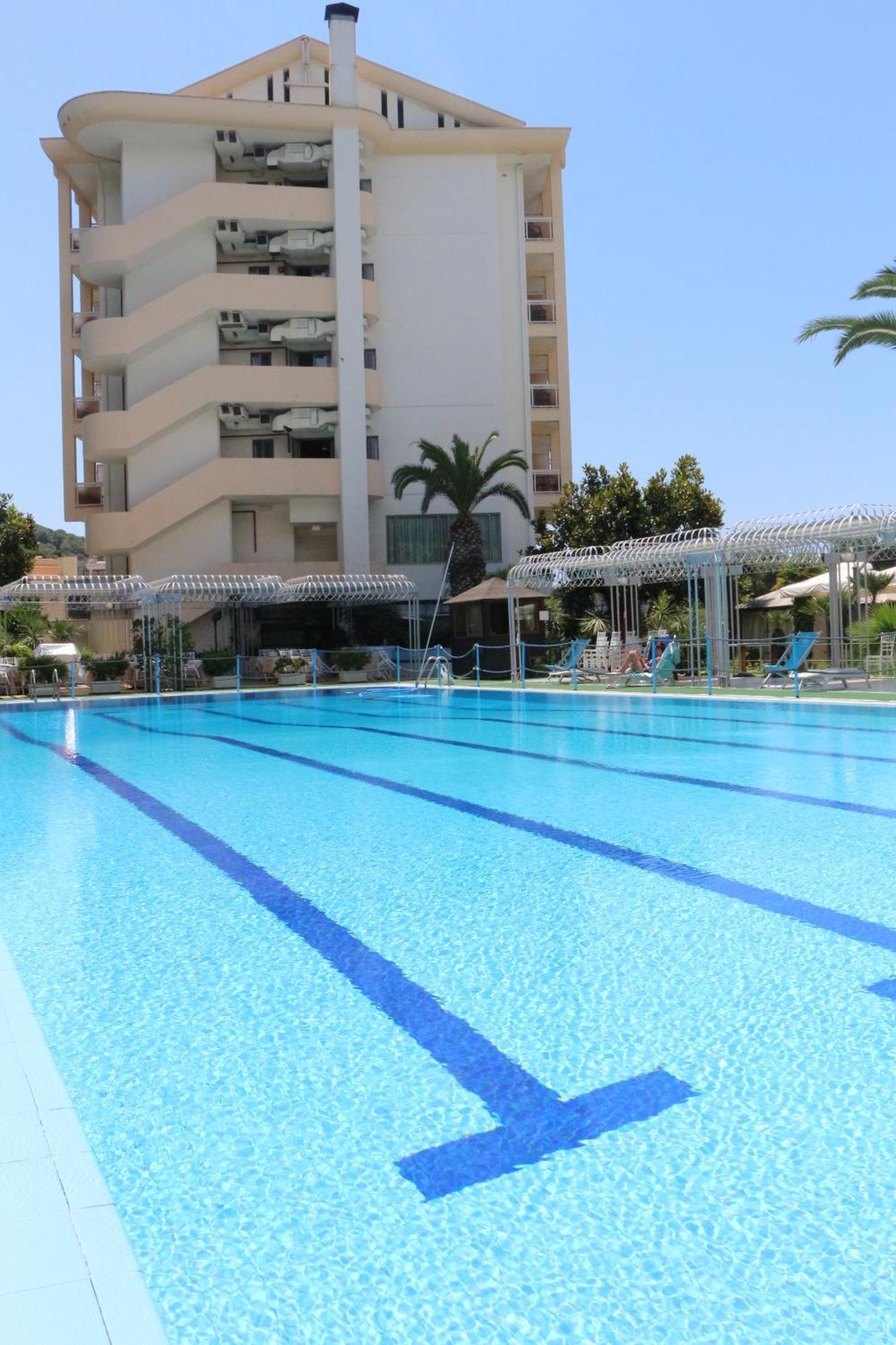 Hotel Mirasole International Gaeta Esterno foto